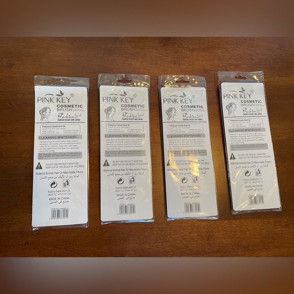 Makeup Brushes . 4 Packs. 10 Brushes In A Pack. New In Package. - Picture 2 of 4